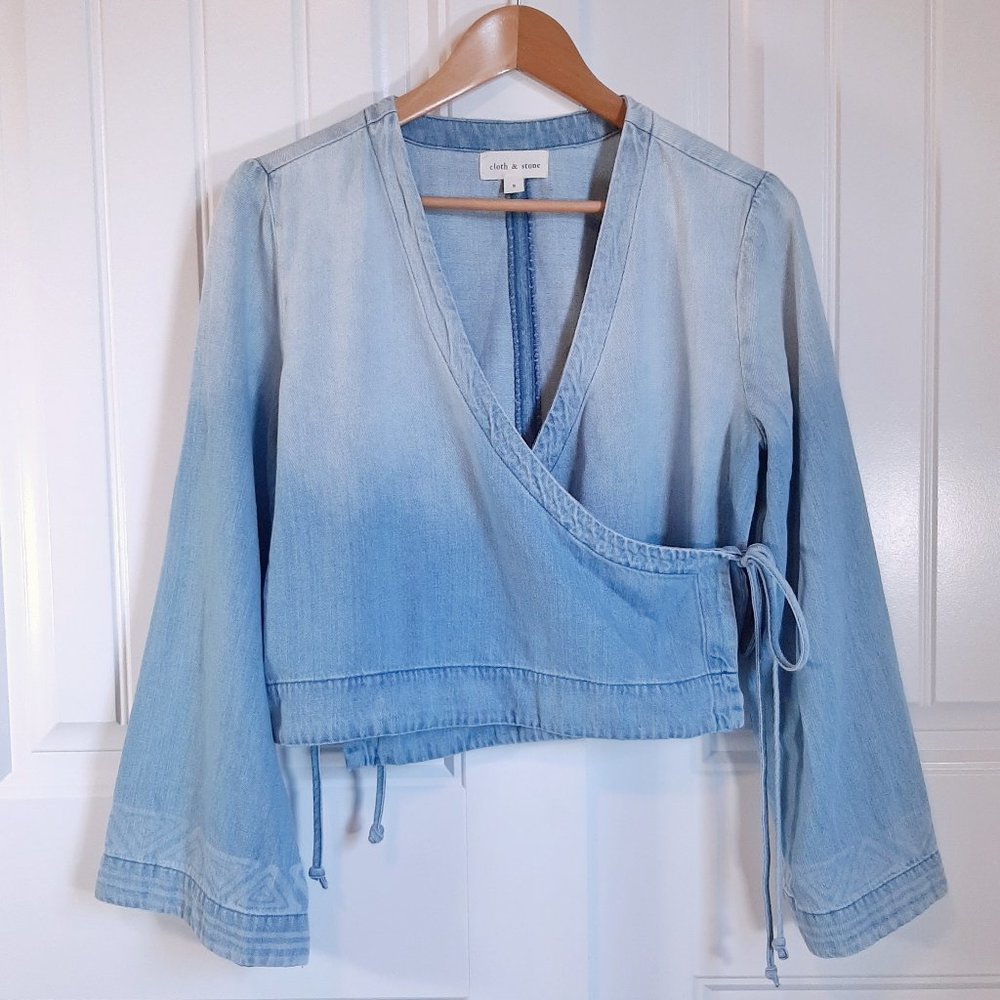 Cloth & Stone Flare Sleeve Faded Denim Cropped Wrap Top S